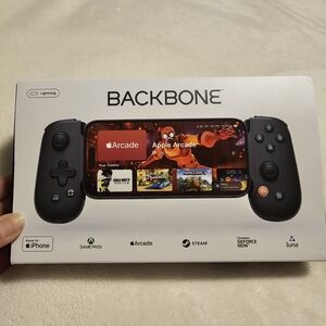 BACKBONE MOBILE GAMING CONTROLLER *NIB*